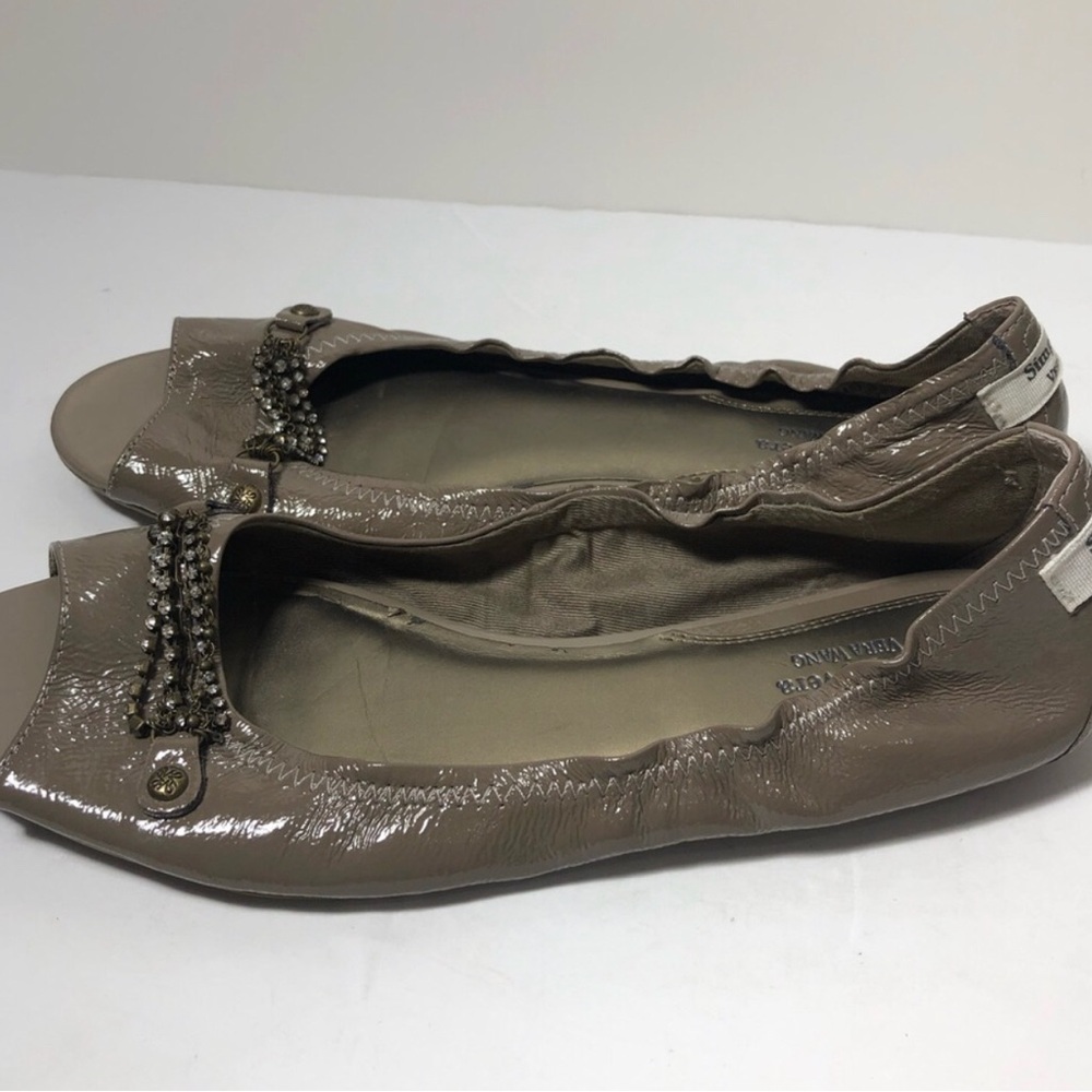 Simply Vera Wang patent leather rhinestone flats. Size 8.5. - Picture 2 of 7